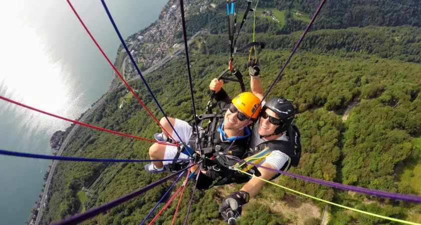 paragliding people doing paragliding